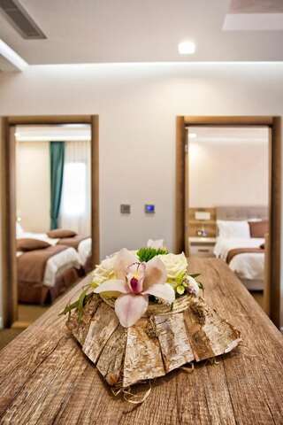 Отель Wellness & Spa Hotel ACD Херцег-Нови Люкс с 2 спальнями-5